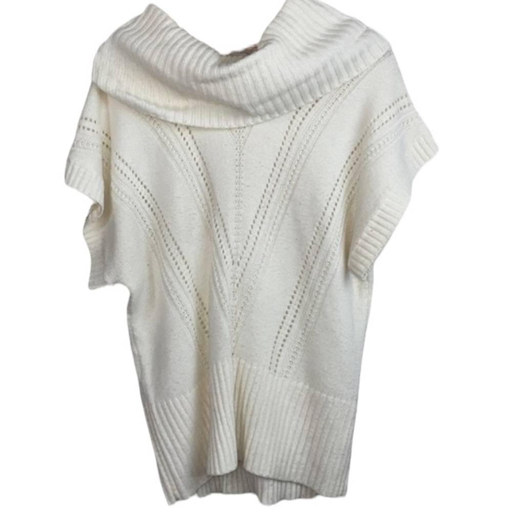 Candies L cowl neck cap sleeve cream sweater with great V detail